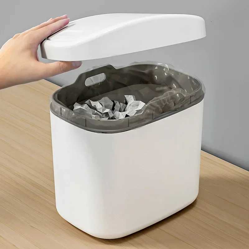 Desktop Trash Can Small Mini Garbage Can Plastic Dustbin with Shake Cover for Home Office Waste Bins Household Cleaning C251120