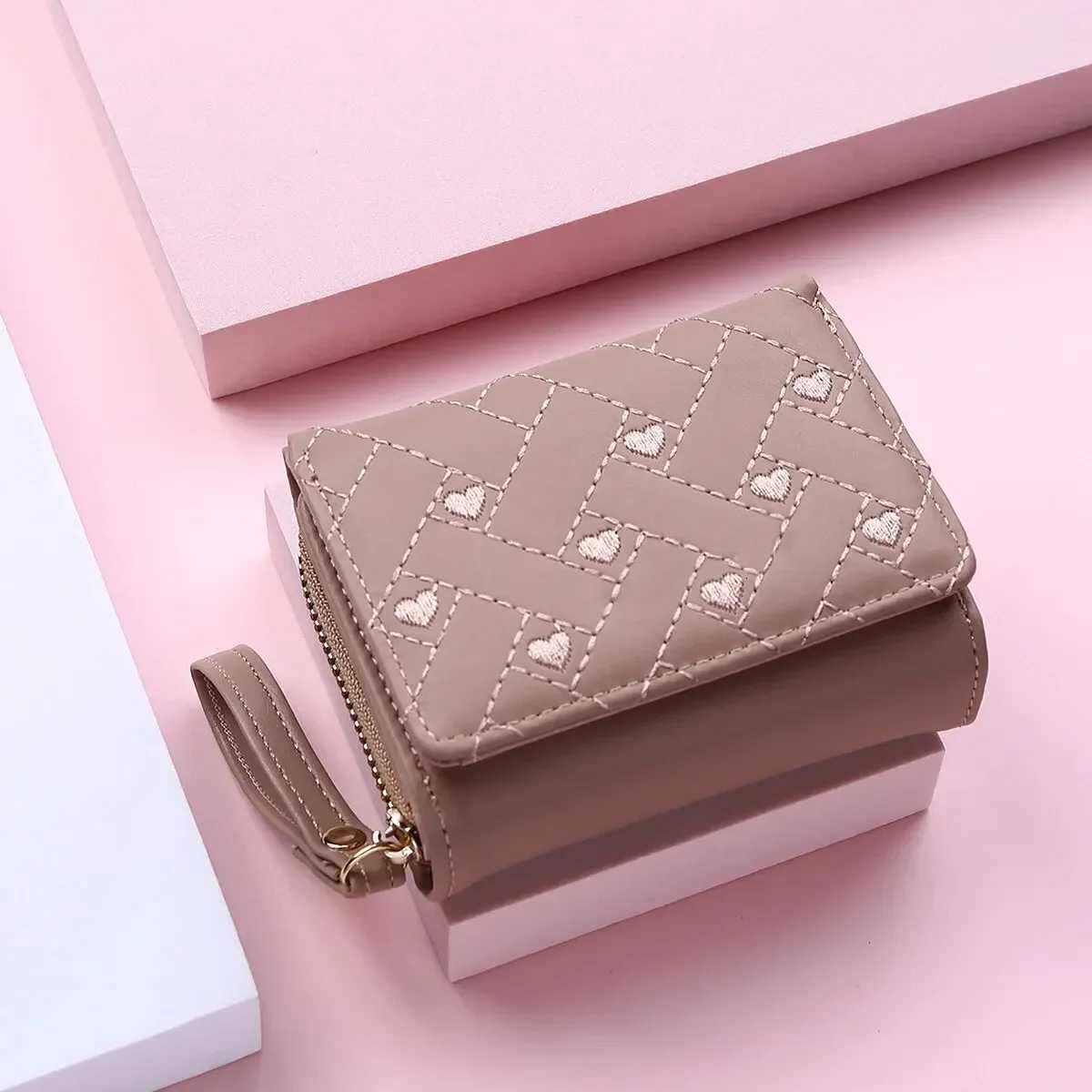 Womens Short Embroidered Love Zero Wallet Zipper Buckle Large Capacity Card Bag Versatile Fashion SimpleW251120