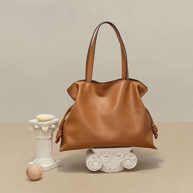 Women's Fashion Drawstring Tote Genine Leather Ladies New Minimalist Large Pleated Bag Shoulder Handbag Designer bag