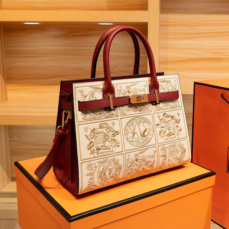 Designer Bag National Style Embroidered 2023 New Wedding Women's Handbag Large Capacity Crossbody Mother's Day Gift Bag
