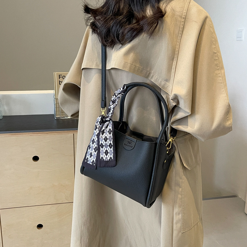Stylish Soft Leather Ladies' Vegetable Basket Bag - Versatile Crossbody & Shoulder Messenger Purse