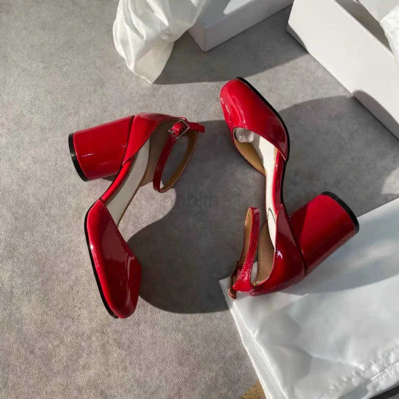 Red patent leather sliding toe shoes luxury brand designer Tabi shoes elegant high H Fem Fion party dress text pump Z250420