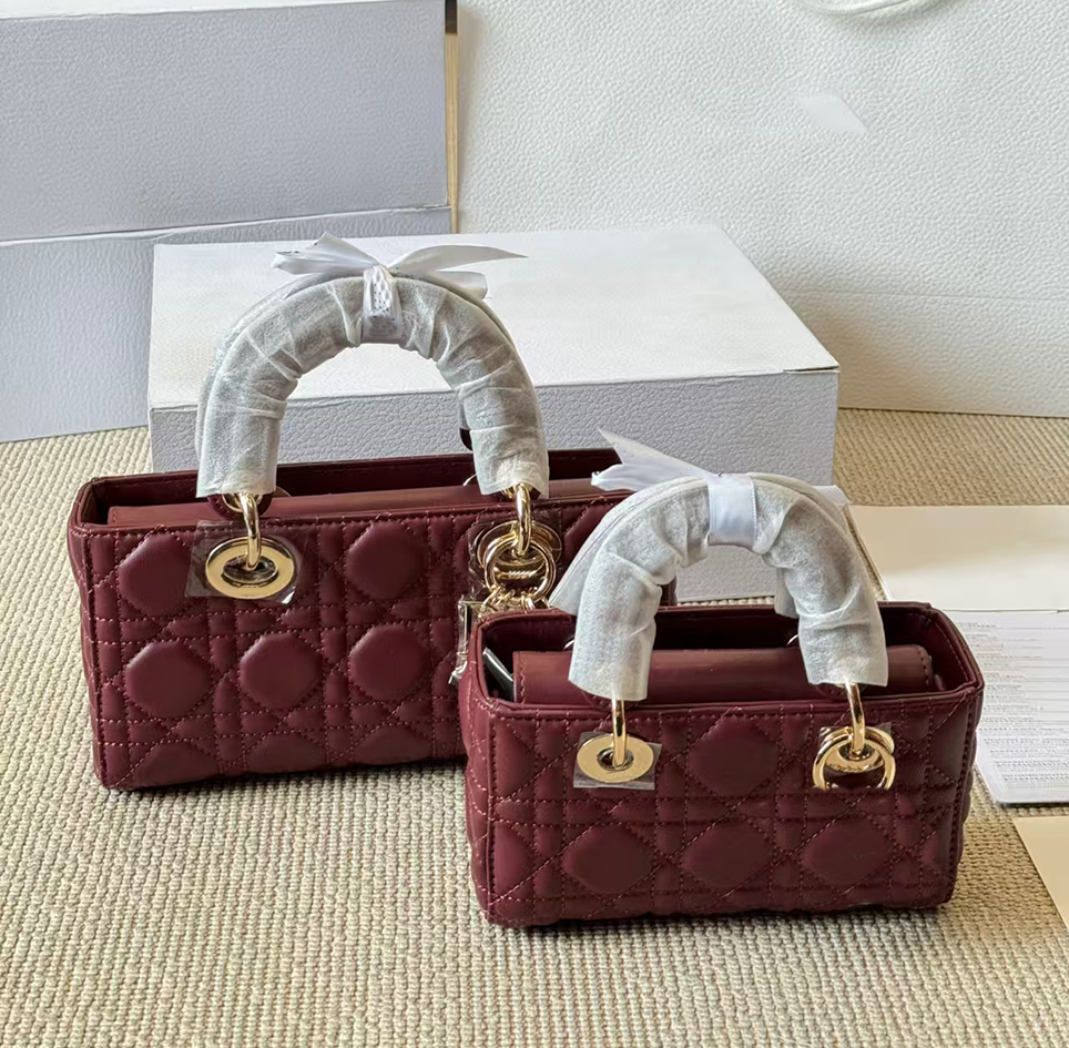 Designer joy lady handbag top quality genuine leather shoulder bag patent leather Multiple colors 2 sizes available