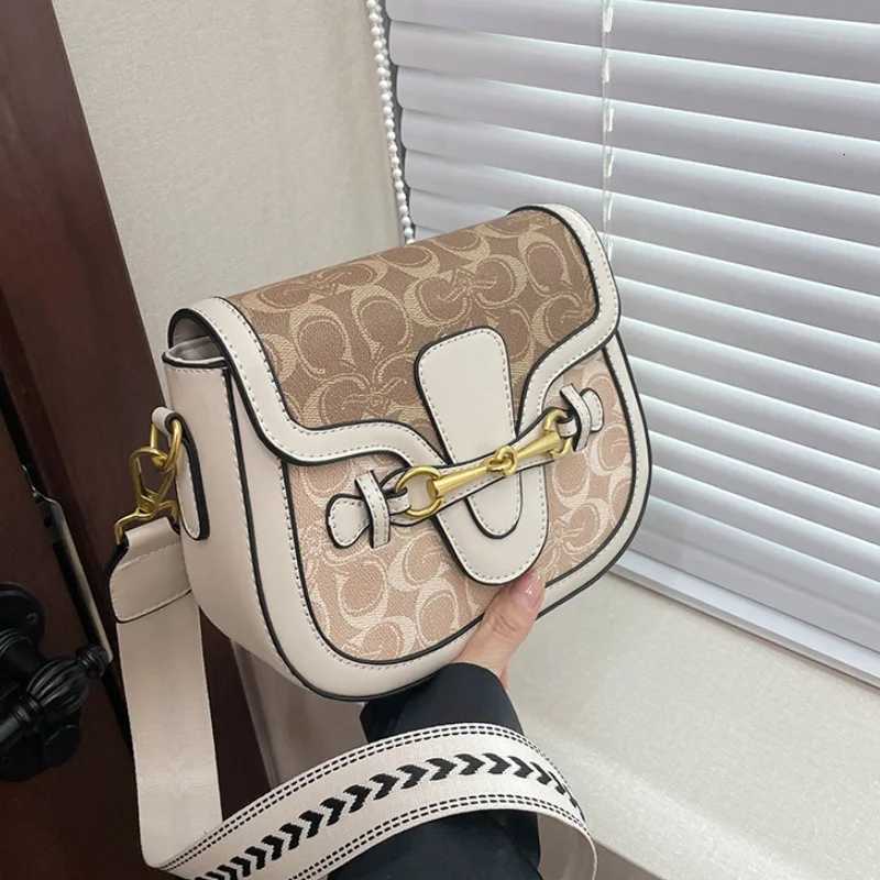 2025 Autumn/Winter New Style Elegant Fi Crossbody Stylish Horseback Shoder Bag Simple and Versatile for Wen Y251120