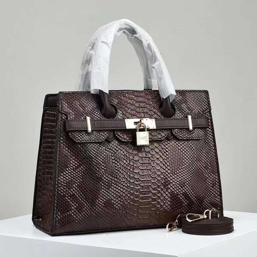 Designer Bag Versatile Fashionable Large Capacity Handbag, Women's Shoulder Bag, Shiny Leather, Stone Patterned Handbags