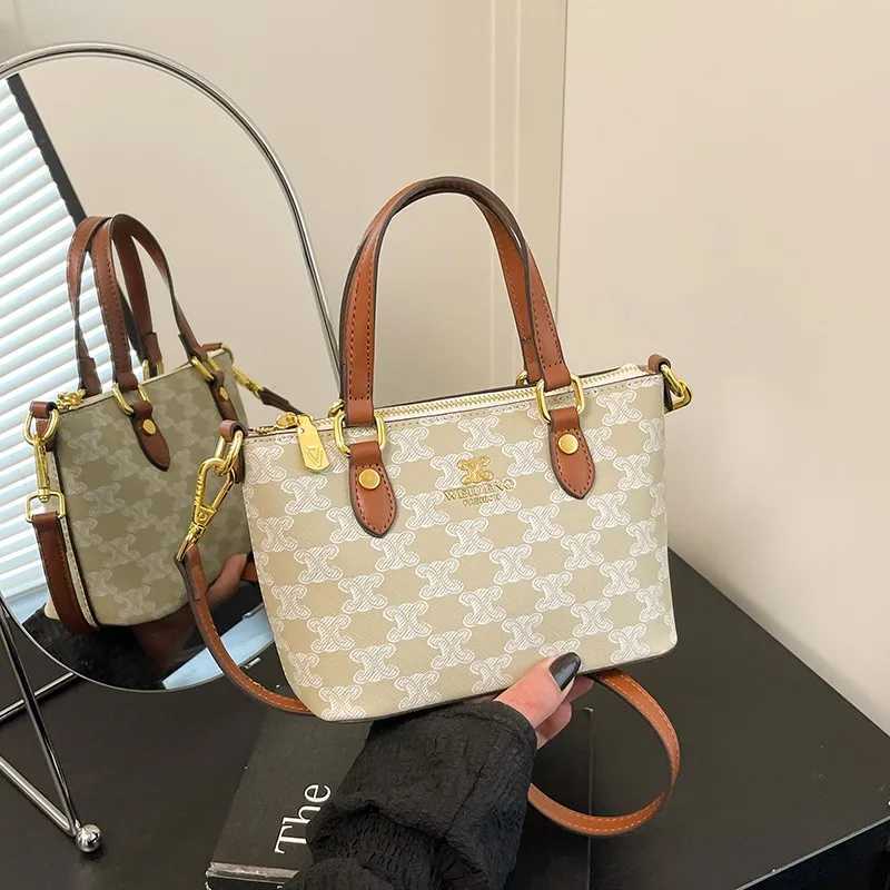 Famous Brand Classic Wens Messenger Bag Luxury Leather Crossbody Shoder Handbag Elegant Zipper Shoder Bag Y251120