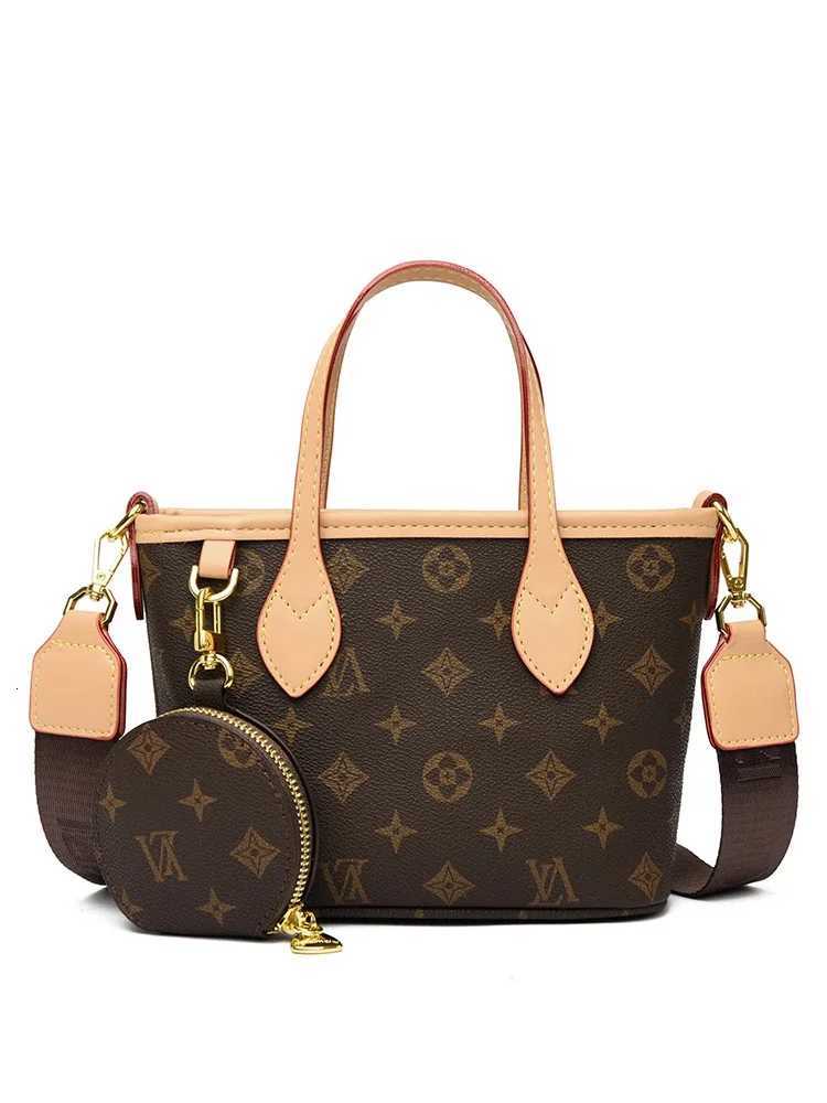 2025 Leather Underarm Bag Spacious Tote Purse for Wen Crossbody/Shoder Mti-Way Vintage Elegant Y251120