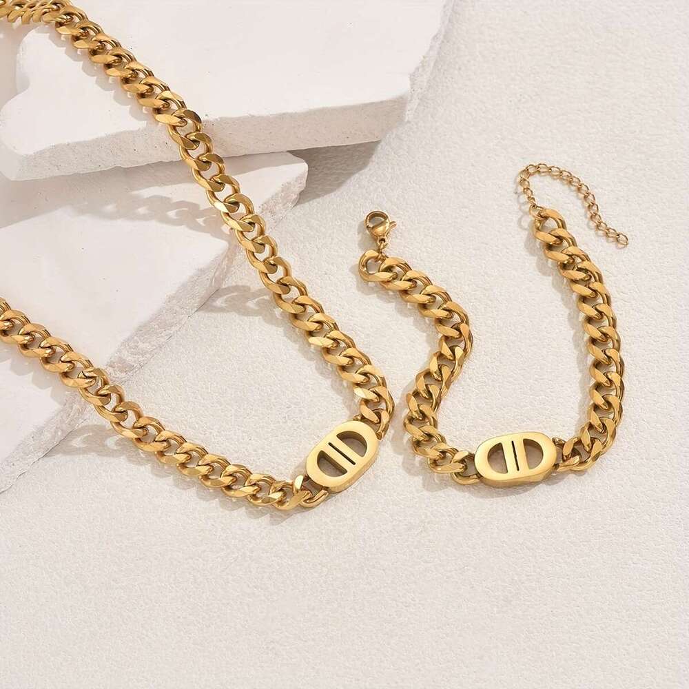 Style Women's Light Luxury Cuban Necklace Bracelet Set Niche Geometric Hip-hop Design Long Clavicle Chain Jewelry