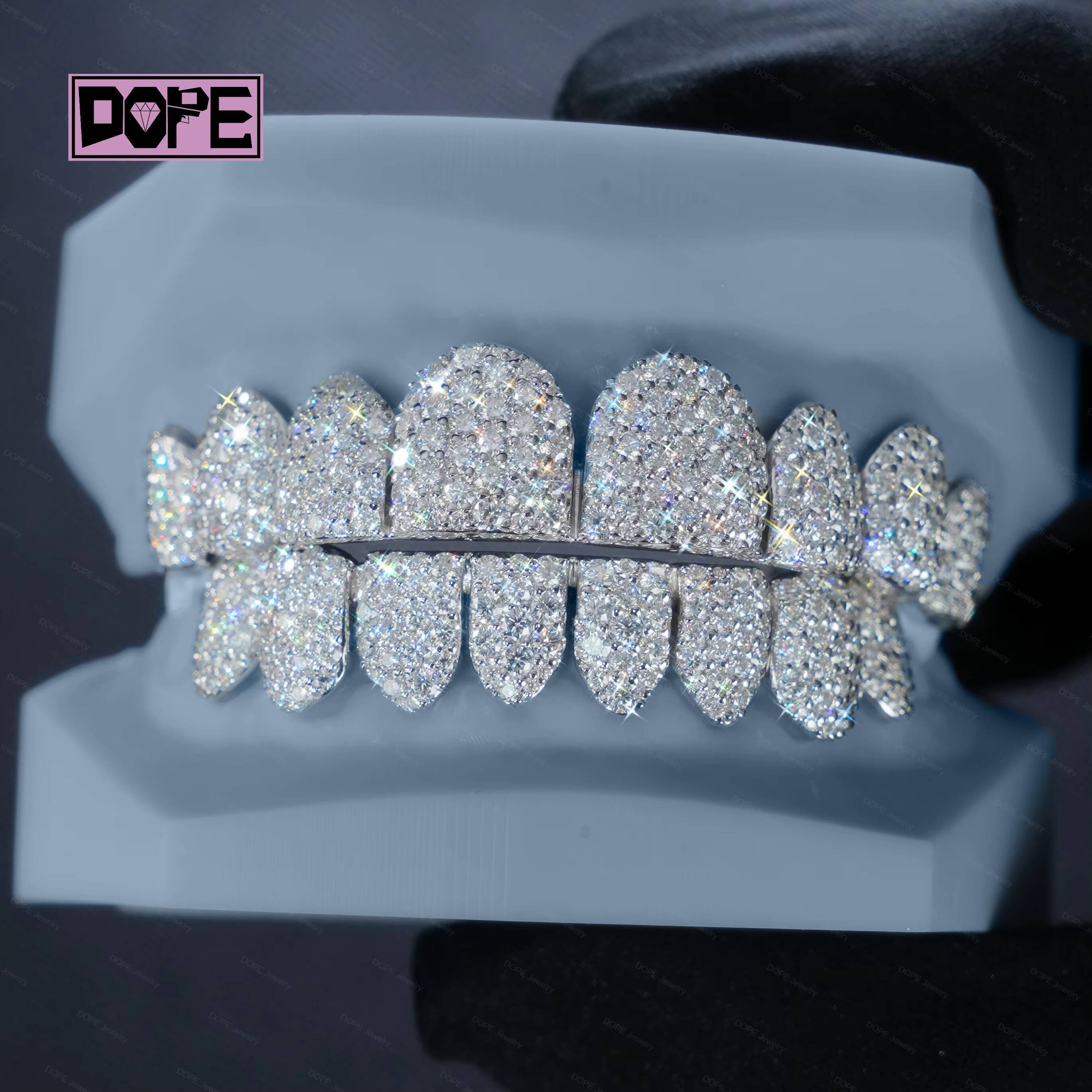 Buss Down Hip Hop Custom Grillz 925 Silver Honeycomb Setting Iced Out 8 on 8 VVS Moissanite Grillz for Teeth