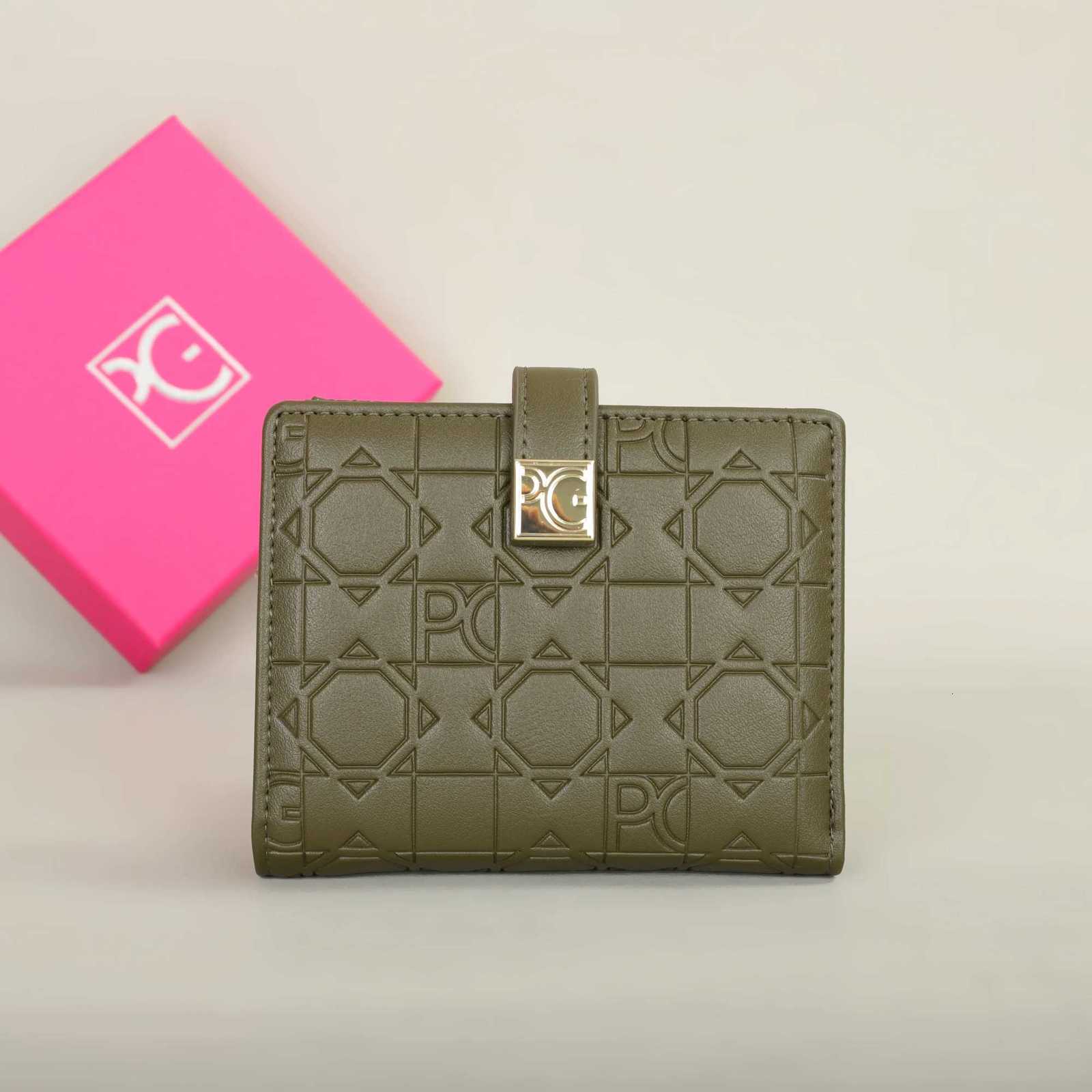 PG wallet 2025 Fashion Classic Retro Womens Universal Wallet Letter Printed Portable Card Bag Zero WalletW251120