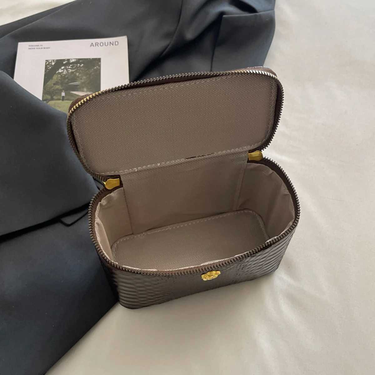 Fi Snake Print Shoder Bag Glossy Finish Metal Flower Decor Large Capacity Zipper Adjustable Strap Mtifuncti Daily Y251120