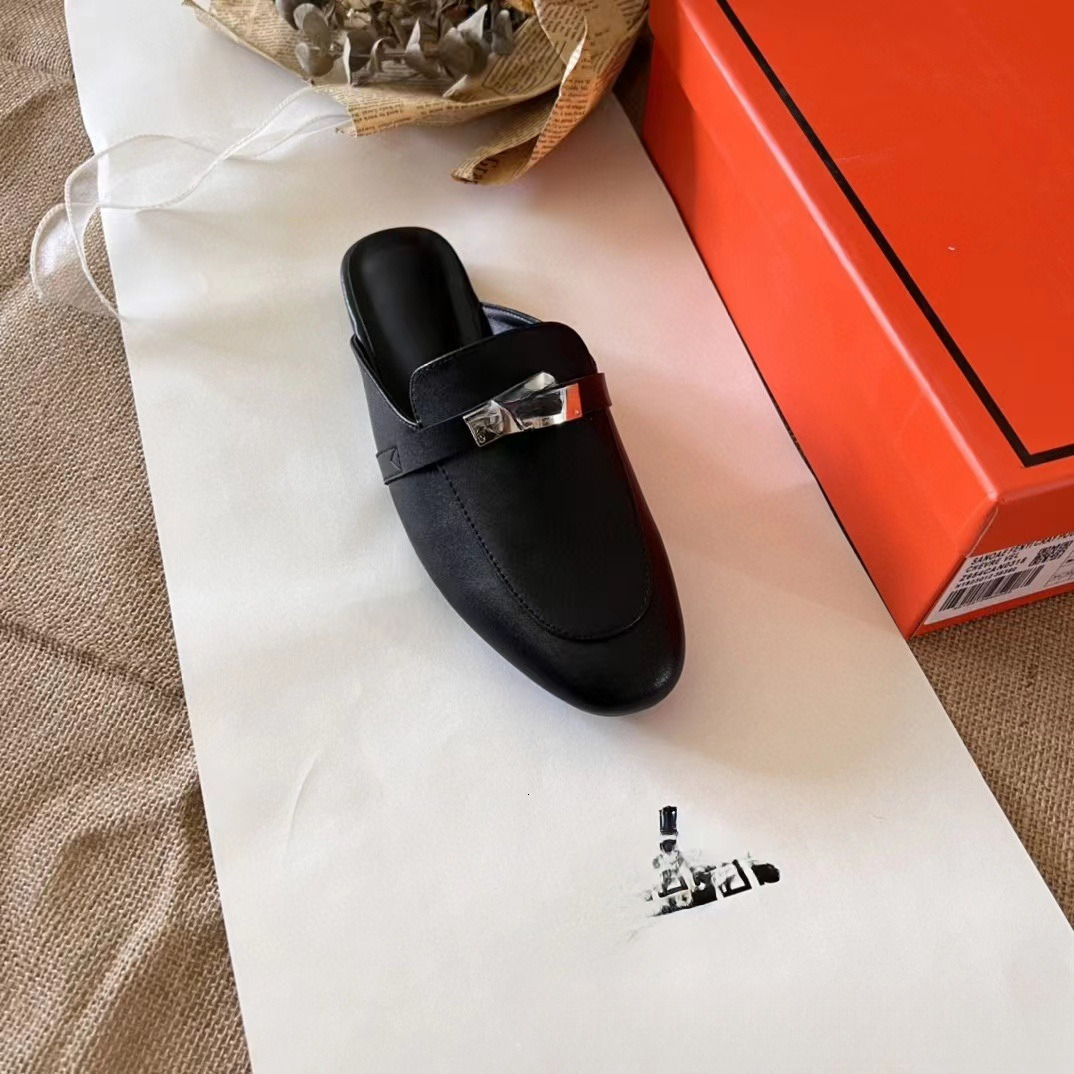 2025 New Designer Fashion Women's Flat Shoes Leather Casual Sandals