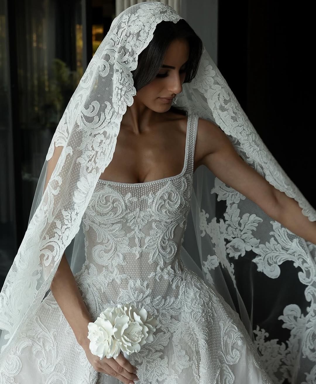 Fashion Wedding Dresses Appliques Bridal Gowns Spaghetti Straps Pearls A Line Princess Sleeveless Customized Vestidos De Novia Plus Size