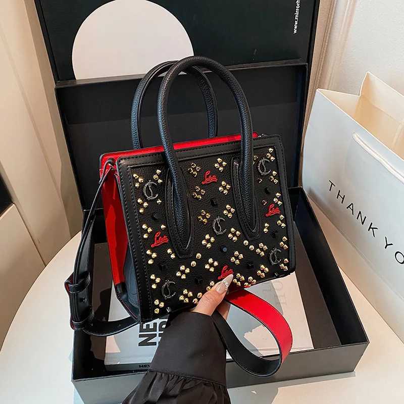 2025 Laser-Cut Tote Bag European-Inspired Cvertible Shoder Crossbody Purse for Wen Vintage Day to Night Carryall Y251120