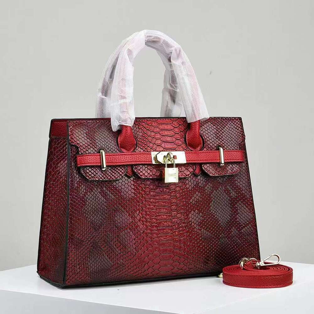 Designer Bag Versatile Fashionable Large Capacity Handbag, Women's Shoulder Bag, Shiny Leather, Stone Patterned Handbags