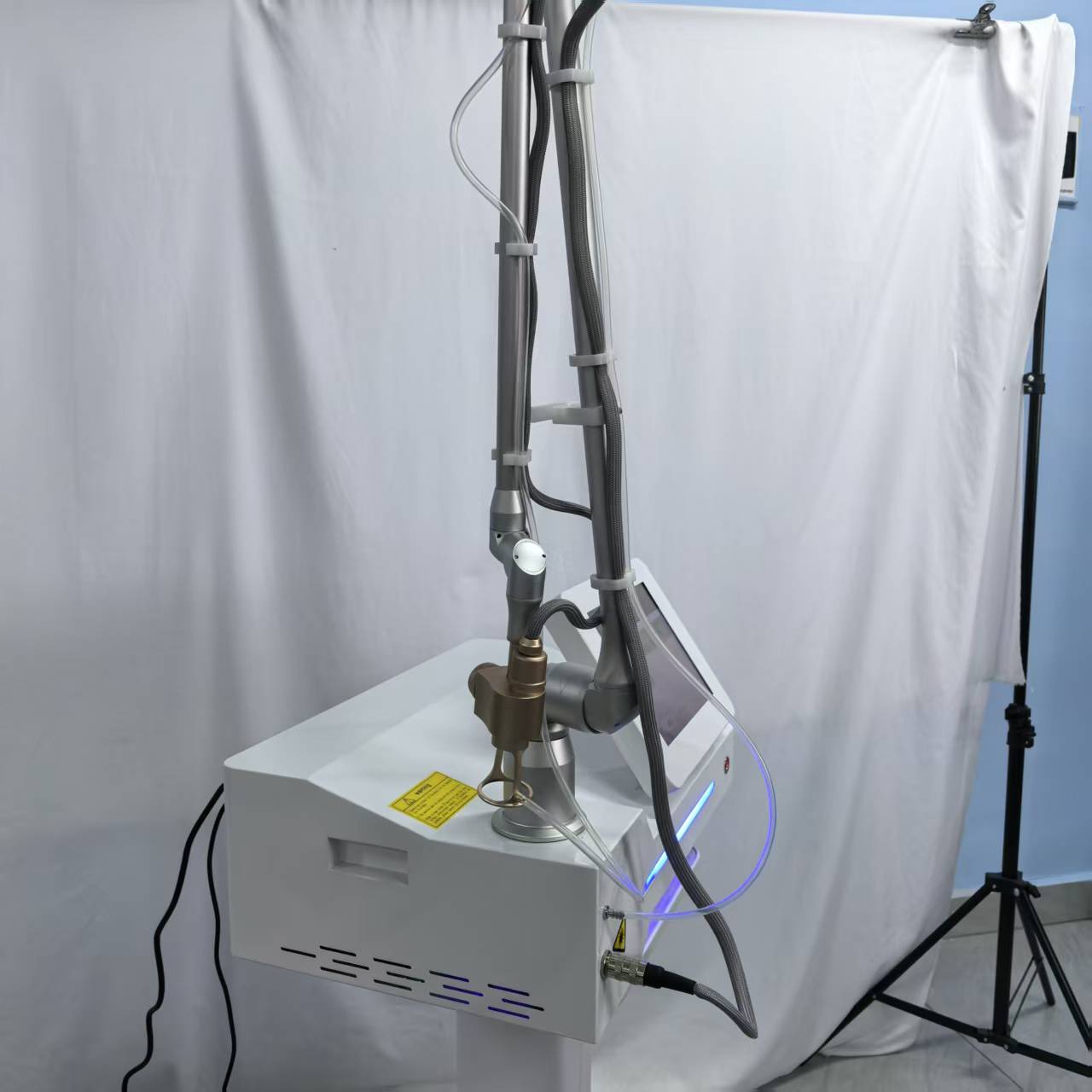 Professional Fractional CO2 Laser Equipment For Scar Removal Wrinkle Reduction Skin Rejuvenation and Vaginal Tightening Beauty Salon Spa Clinic Use