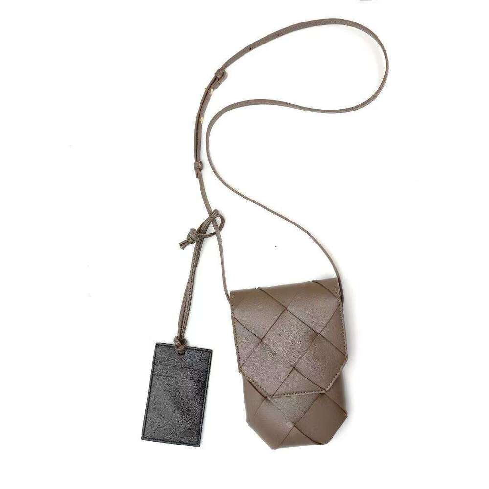 High Quality Cowhide Phone New Trend Hand Woven Single Shoulder Diagonal Span Small Bag Knot