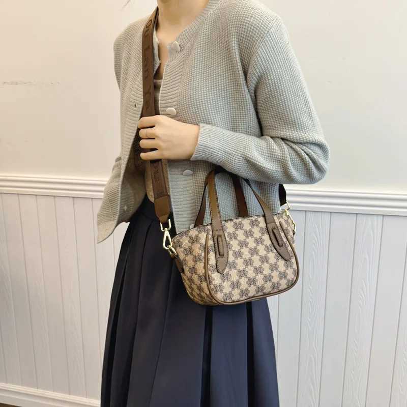 New in 2025 Wens Fiable Shoder Messenger Bags Large - Capacity Versatile with A Texture and A Sense of Temperament Y251120