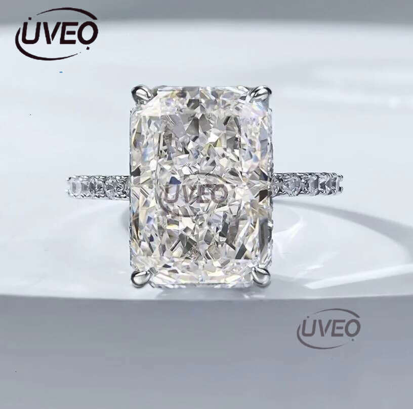 2024 Choucong Wedding Rings Elegant Jewelry Sparkg Pure 100% Sterg Sier Natural Moissanite Dia Gemstones Party Women Engagement Ring Gift
