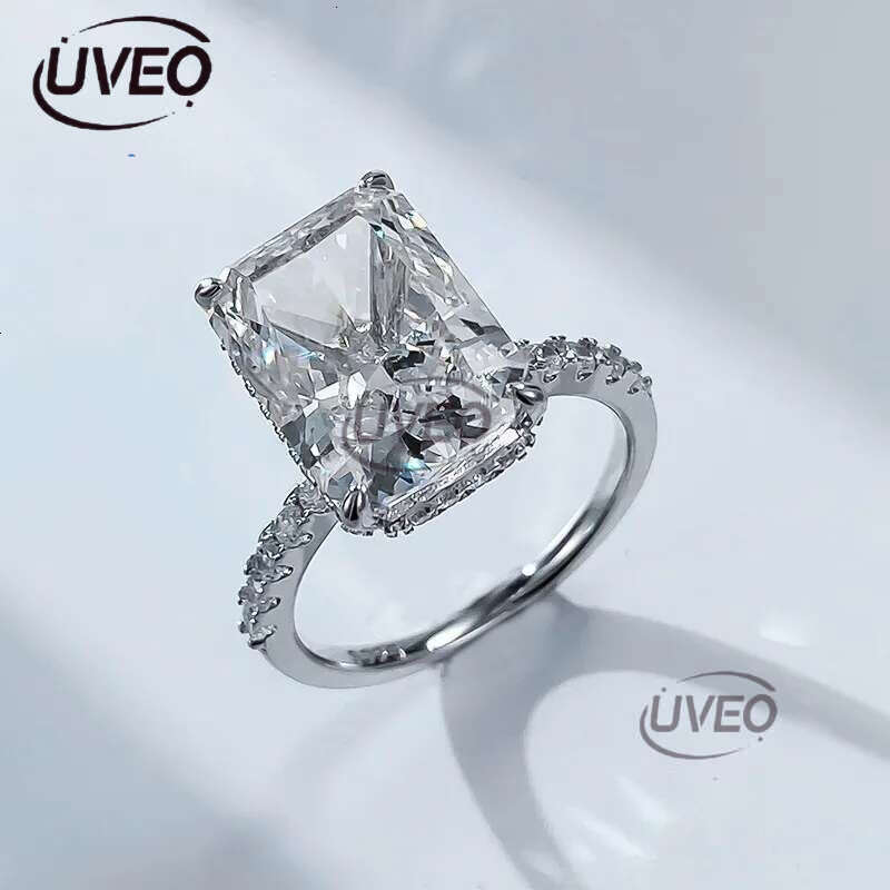 2024 Choucong Wedding Rings Elegant Jewelry Sparkg Pure 100% Sterg Sier Natural Moissanite Dia Gemstones Party Women Engagement Ring Gift