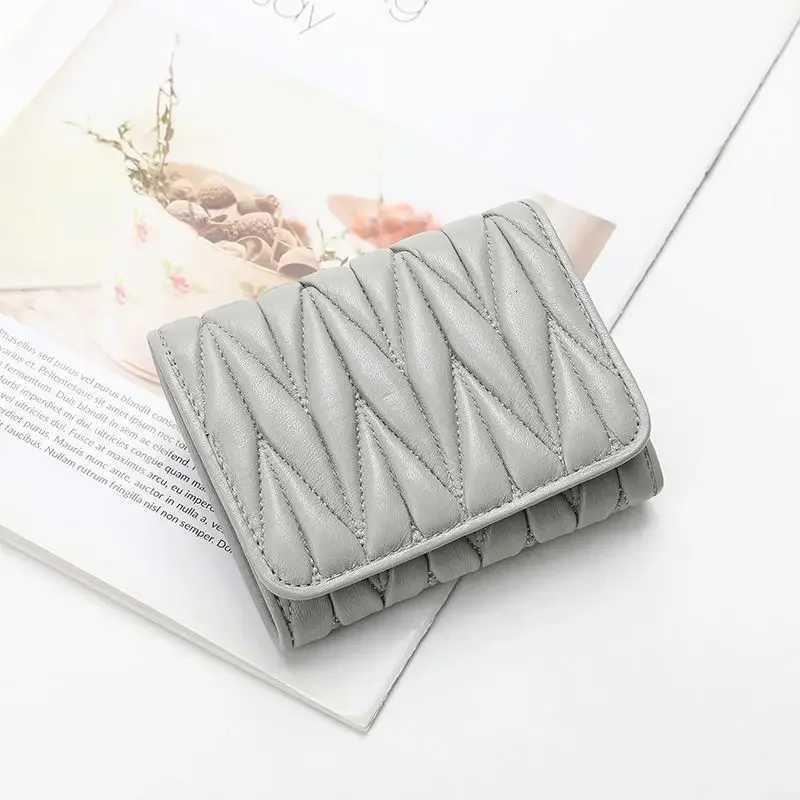 Versatile Cropped Sheepskin Soft Wallet Womens 2024 New Product Genuine Leather Ultra-thin Large Billfold Foldable Card HolderW251120