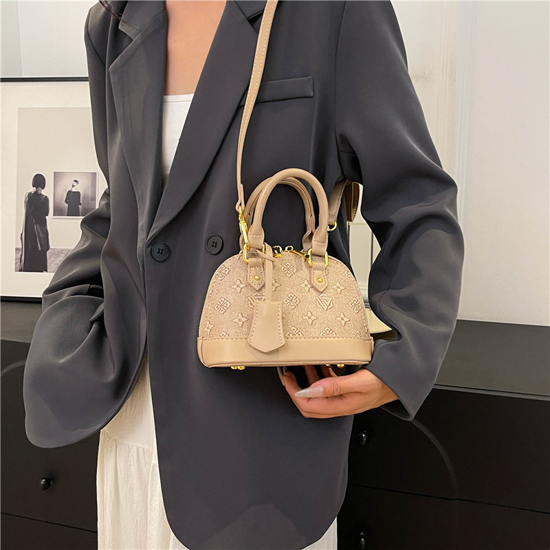 Free delivery designer bag Fashionable casual small square crossbody bag soft commuter women's bag