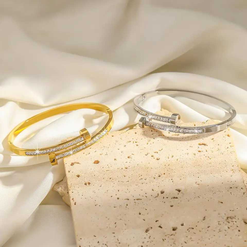 ULLZ Simple 316 Nail Lamp Luxury Titanium Steel Jewelry Womens High Quality Bracelet Multi functional Non fading Handmade Jewelry Y250420