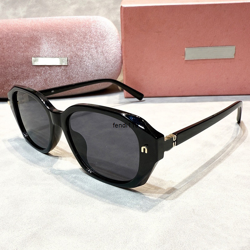 Sunglasses Designer Sunglasses Classic Eyeglasses Goggle Outdoor Beach SunGlasses For Man and Woman Mix 8 Color Optional high quality gift