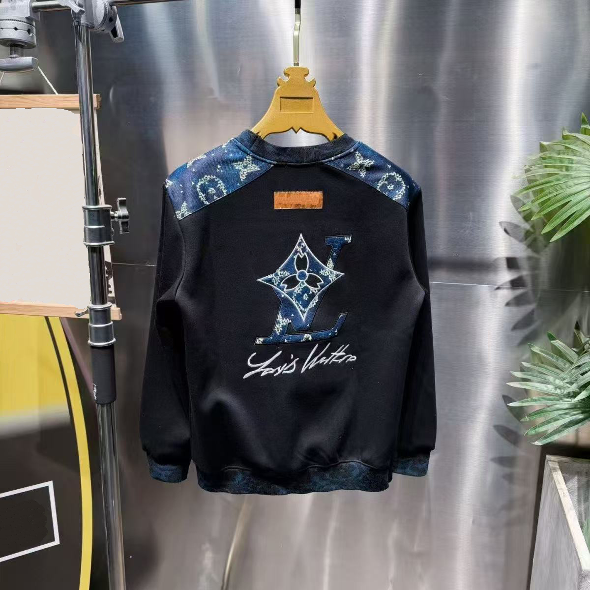 2025 Winter Men's Hoodie Sweatshirt Heavy Graffiti Embroidery Hoodie Sweater Men's Fashion Brand Handsome Loose Design Top