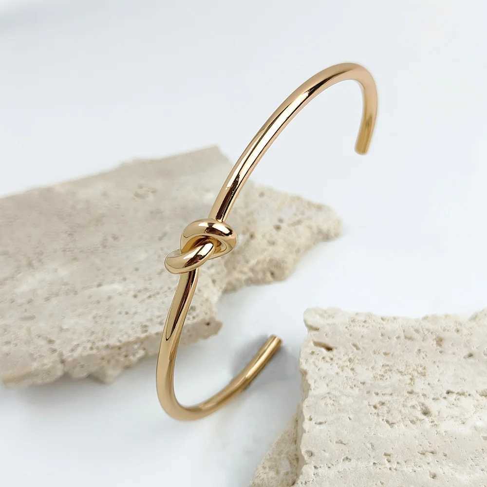 Simple knot bracelet womens open cuff bracelet stainless steel adjustable knot bracelet fashionable jewelry Valentines Day giftT250420