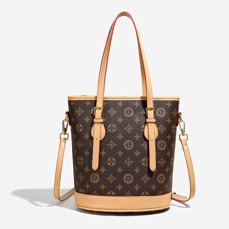 Popar Leather Crossbody Bag for Wen Ladies Luxury Designer Zipper Handbags Stylish Shoder Purse Tote Messenger Bag Y251120