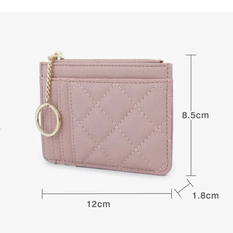 Card Pack Ladys Premium Card Set - A Small Shoulder Bag Suitable for Women The Design Features A Diamond Pattern It Has MultiW251120