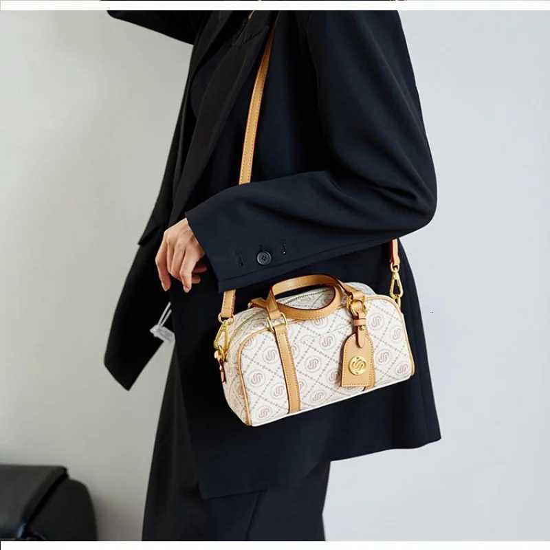 Luxury Brand Leather Wens Crossbody Bag Fiable Popar Classic Elegant Lining Elegant Paris Vintage Daily Bag Y251120