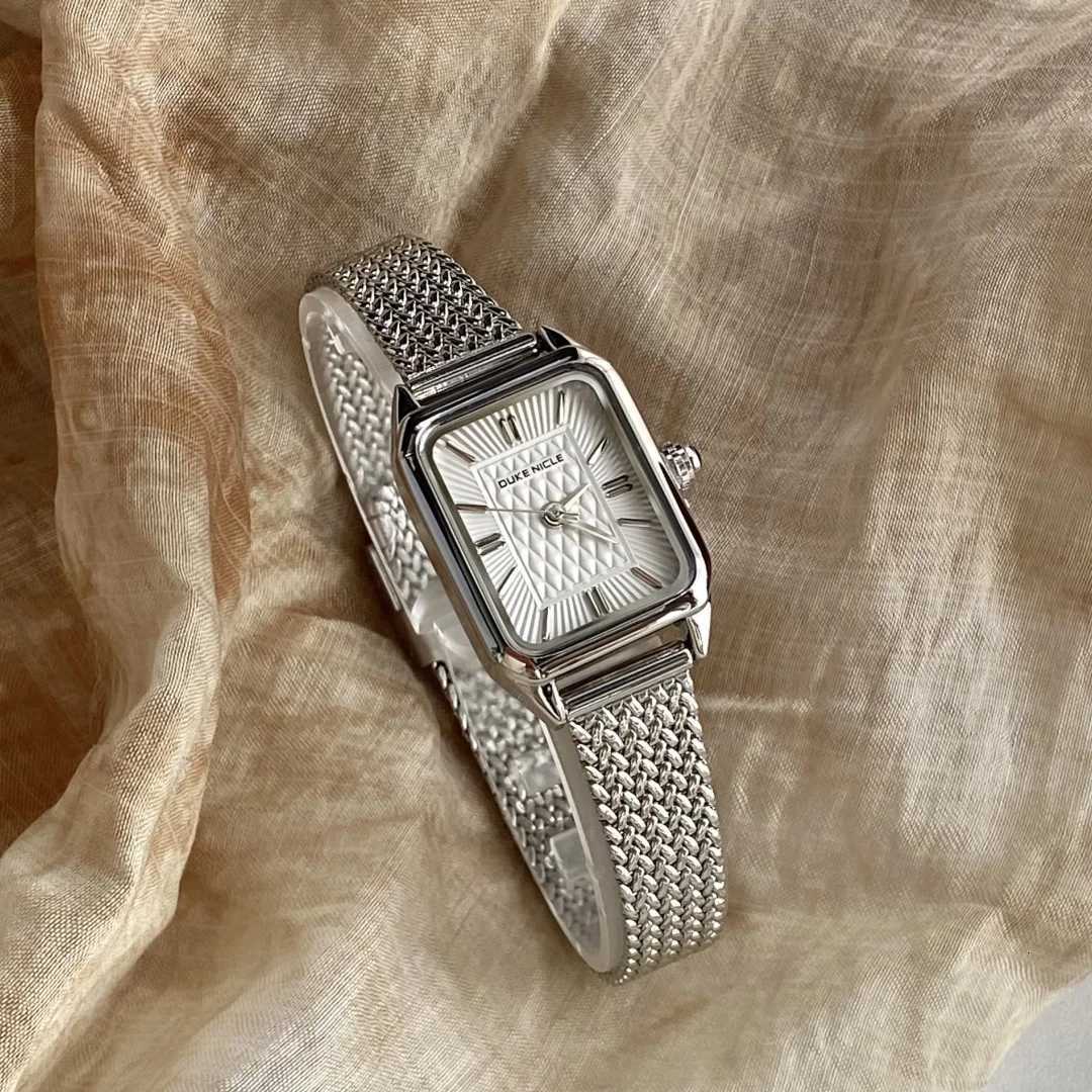 Simple Quartz Waterproof Wristwatch Ladies Wristwatch Elegant Gold Watch Stainless Steel Womens Watches Relogio FemininoXJ251120