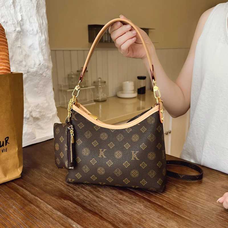 2025 Spacious Tote Bag Luxe Shoder Purse for Wen Minimalist Travel Bag Vintage Day-to-Night Tote Fi Airport Bag Y251120