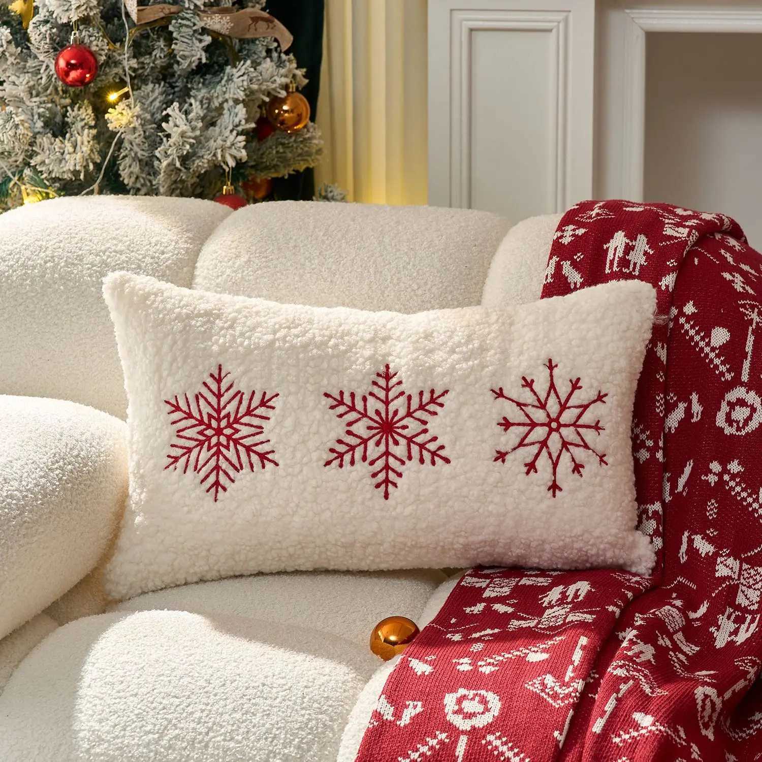 Pillow Case 1Pcs Red Christmas Embroidery HOHOHO Snowflake Gingerbread Man Cushion Cover Festive Home Decor Accessory C251120