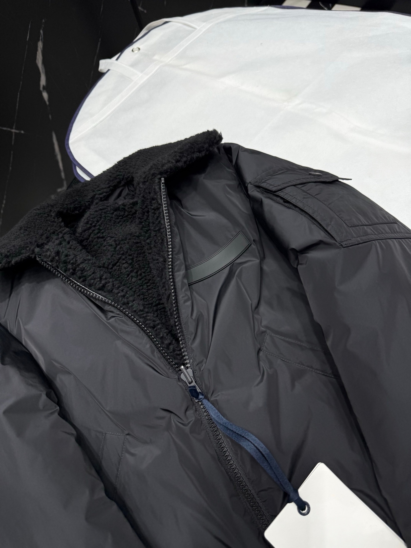 M reversible men's down jacket, a stylish, classic, and versatile design.