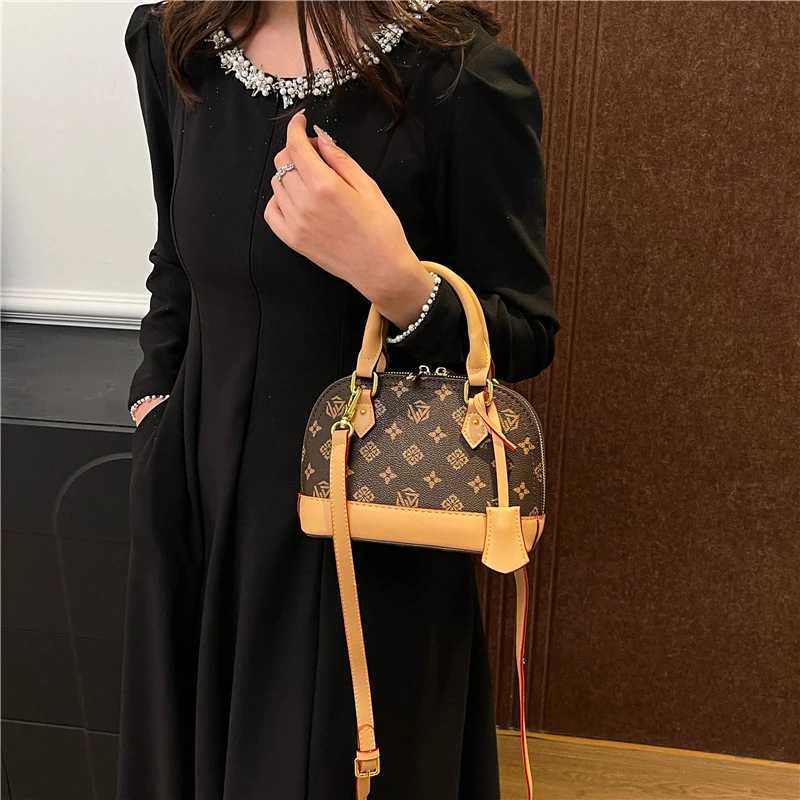 High-End Minimalist Vintage Leather Tote Bag Messenger Style Casual Simple for Fiable Wen Paris Y251208