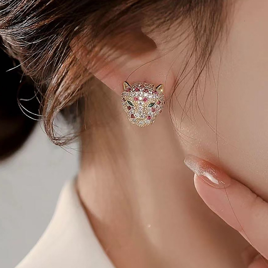 Luxury Brand Designer Jewelry Silver Needle French Retro Zircon Leopard Head Earrings Personality Exquisite High-End Earrings Light Luxury Retro Vinta