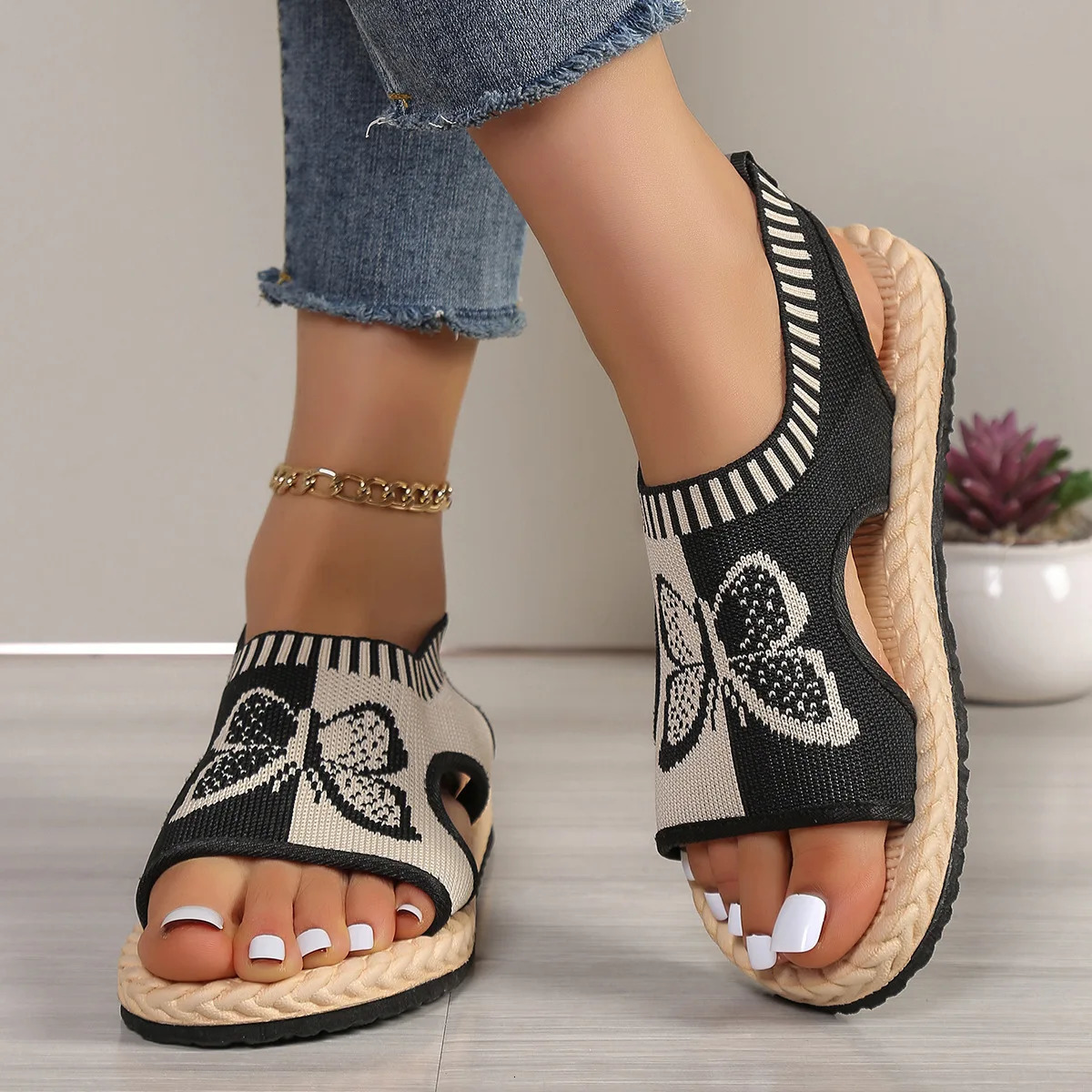 Womens Sandals Summer Flat Bottom Simple and Comfortable Casual Breathable One Step Kick Fish Mouth Sliding Block 250420BJ
