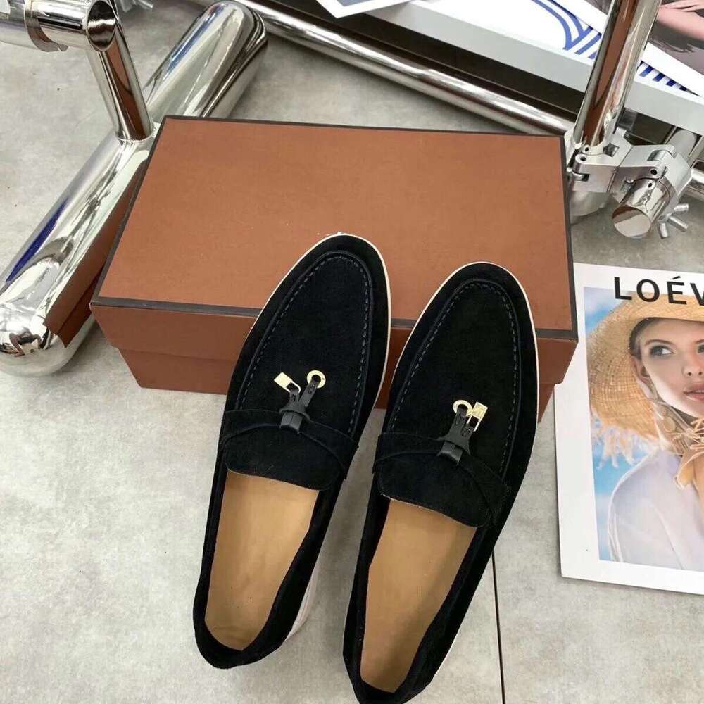 Suede Loafers Men Women Fashion High Quality Shoes Lady Round Toe Comfortable Female Slip-on Flat Lazy Slippers Sneakers