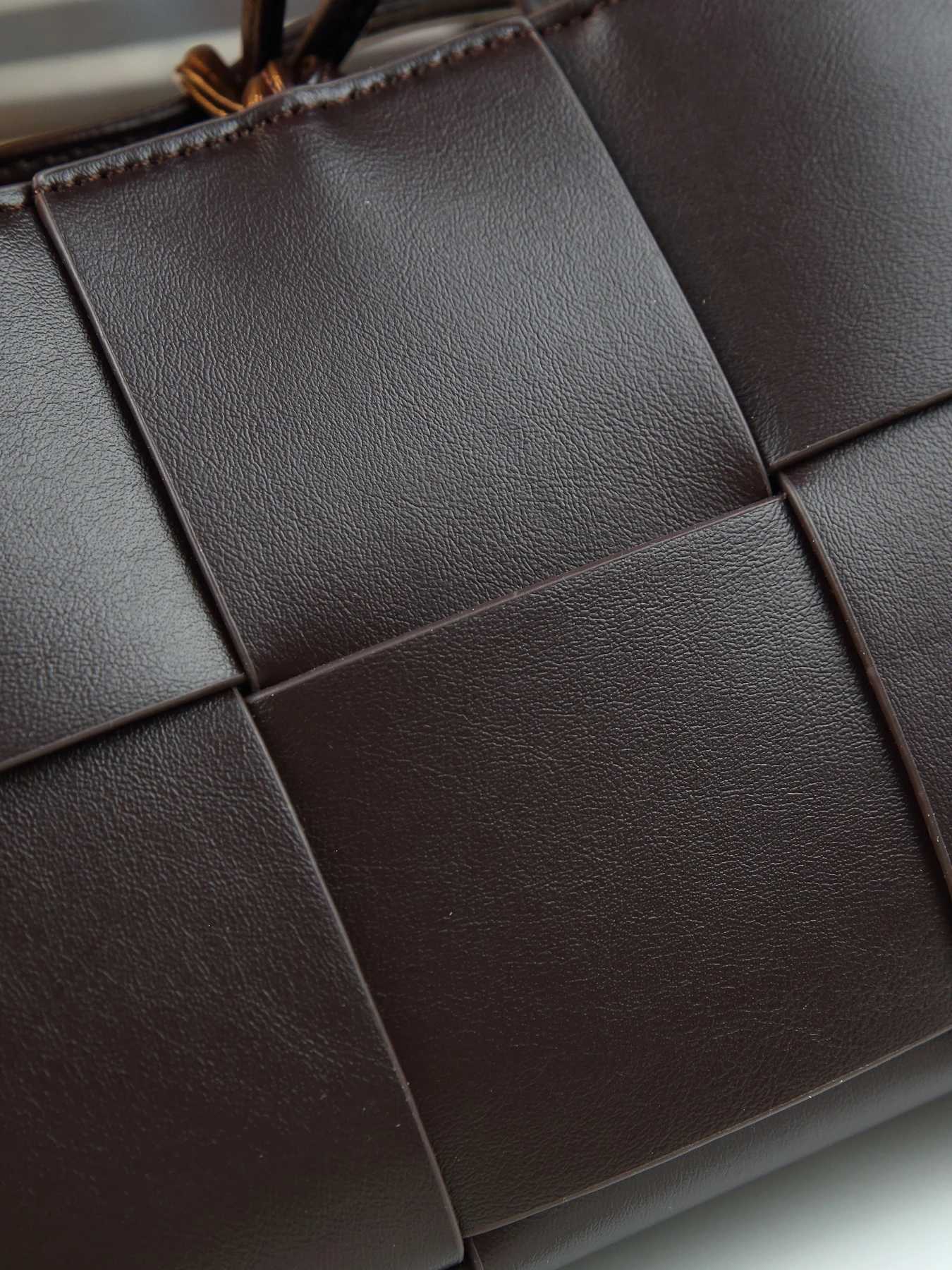 Fi versatile woven model mother and child bag portable shoder small bucket bag small vegetable basket bag Y251120