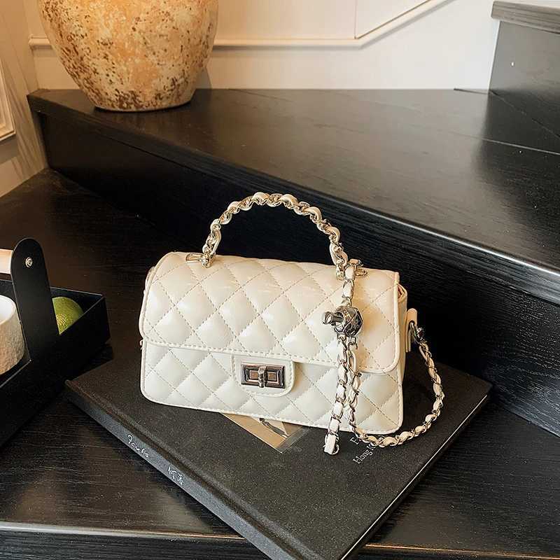 High-end ins trendy hand-carrying small square bag 2025 new fiable small fragrance diamd shoder bag simple wens bag Y251120
