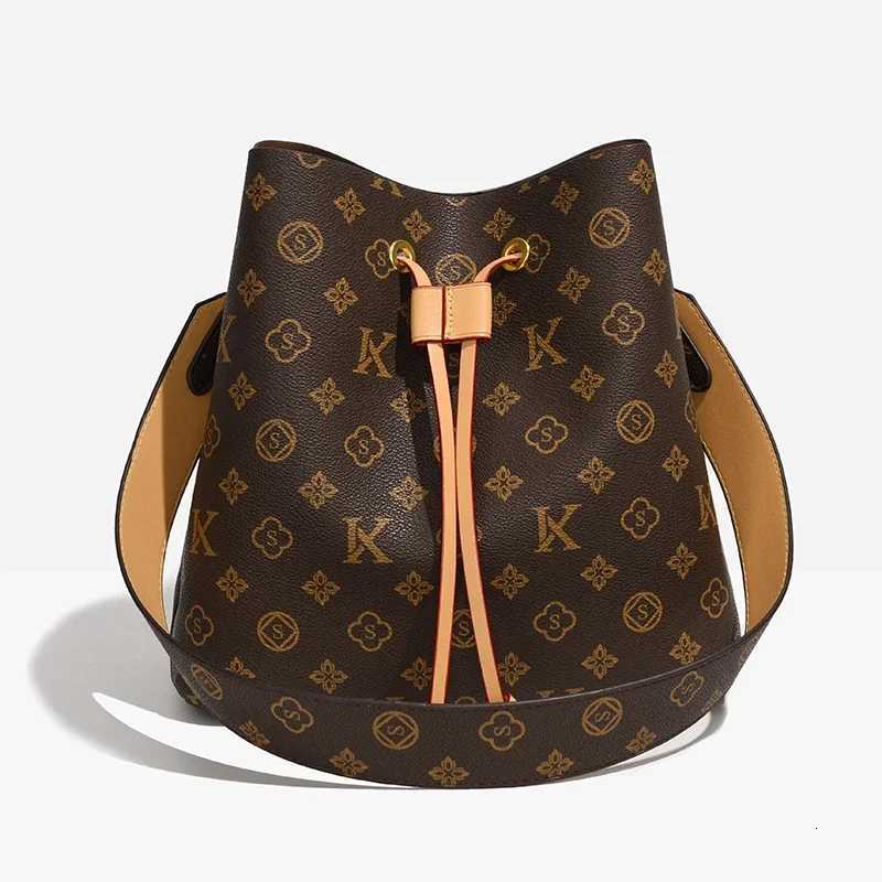 2025 New Shoder Textured Bucket Bag Fi Versatile Handbag Premium Wens Crossbody Bag Y251120