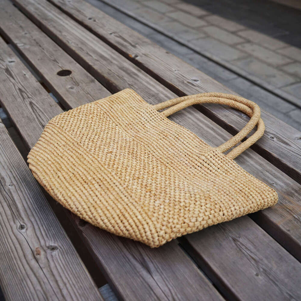Handmade Beach Bag French Minimalist Vacation Beach Bag, Hand Woven Lafite Straw For Women Summer Outings, Hand-Held Shoulder Bag Kq2