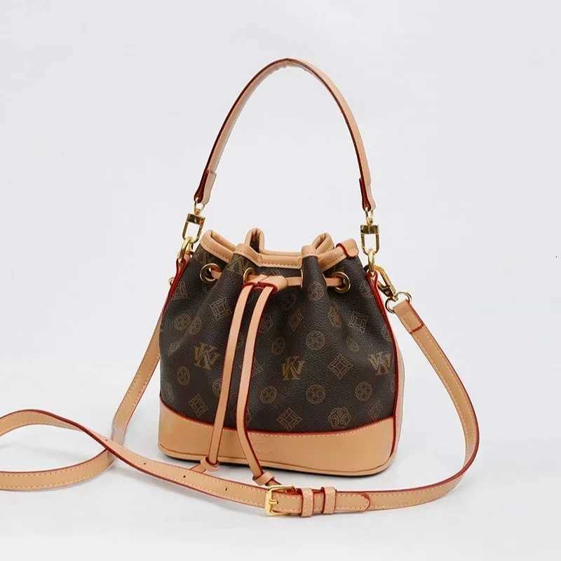 Trendy Wens Crossbody Bag - Premium Leather Shoder Purse Designer Handbags Elegant Ladies Tote Y251120