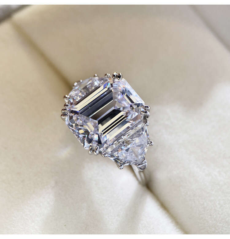 for Women Ins Trendy Fashion Finger Short Thick Suitable Personality Retro Emerald High Carbon Diamond Ring Imitation