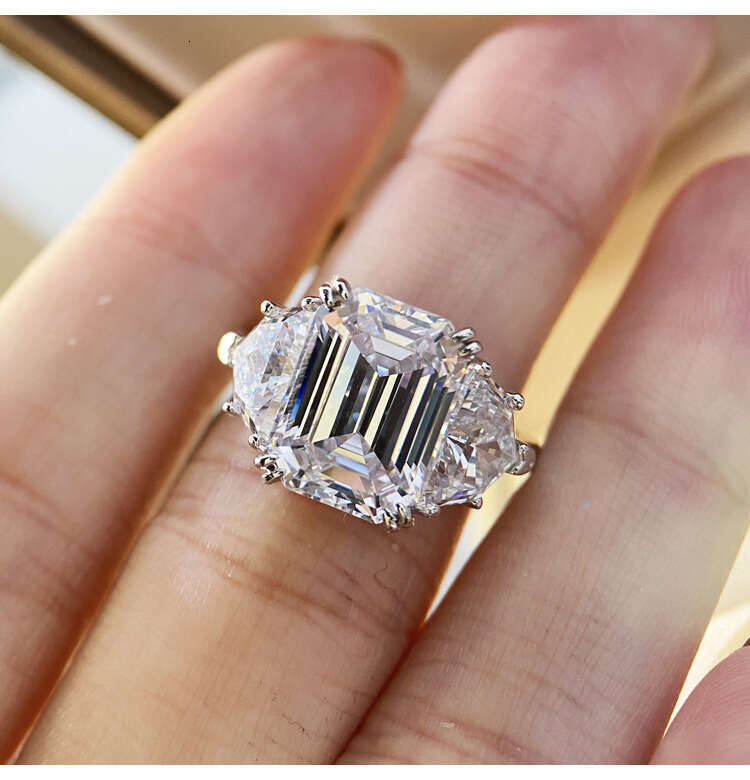 for Women Ins Trendy Fashion Finger Short Thick Suitable Personality Retro Emerald High Carbon Diamond Ring Imitation