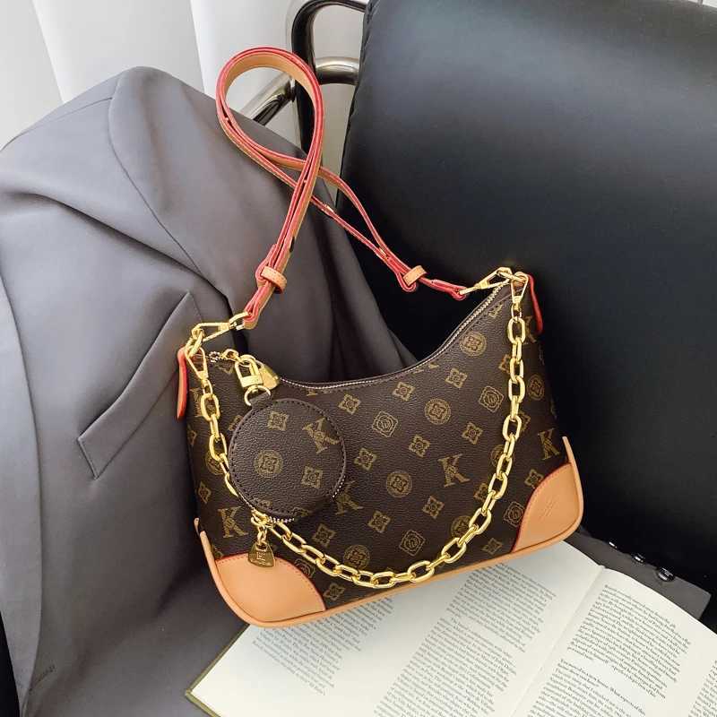 Modern Metallic Leather Cluh Bag Sleek Minimalist Design Detachable Wrist Strap Perfect for Cocktail Parties and Dinners Y251120