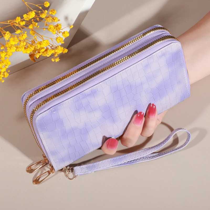 Chic Vintage Double Layer Clutch Wallet - Retro Zipper Coin Purse Wristlet - Fashionable Womens Accessory with Secure StorageW251120